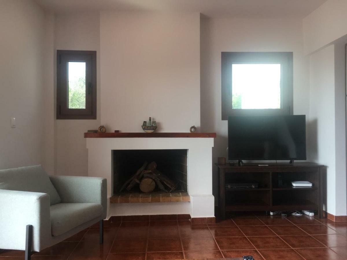 Villa Christina With Private Pool In Saronida, Near Stunning Beaches, Athens Airport & Sounio Buitenkant foto